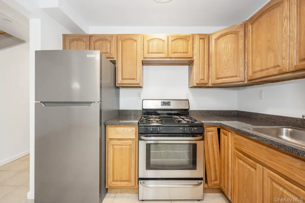 3313 Rombouts Avenue Bronx NY 10475