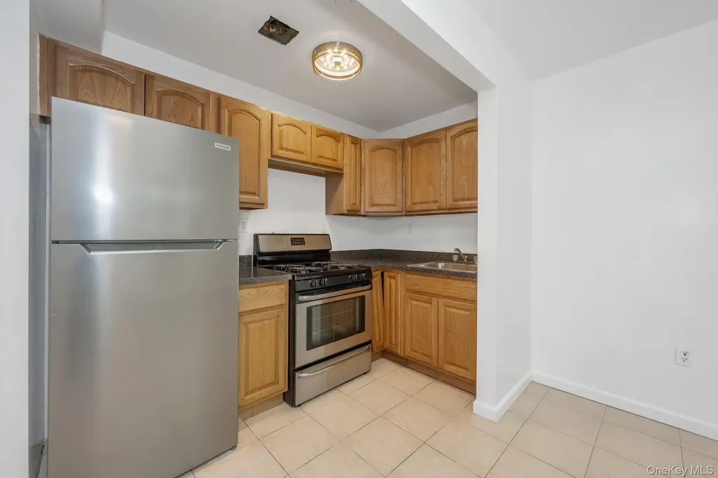 3313 Rombouts Avenue Bronx NY 10475