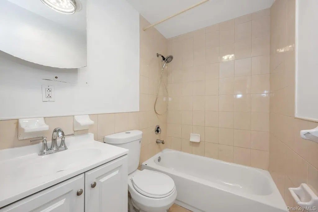 3313 Rombouts Avenue Bronx NY 10475