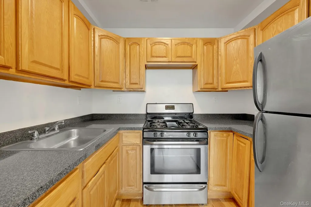 3313 Rombouts Avenue Bronx NY 10475