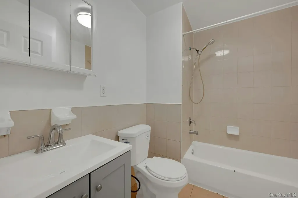 3313 Rombouts Avenue Bronx NY 10475