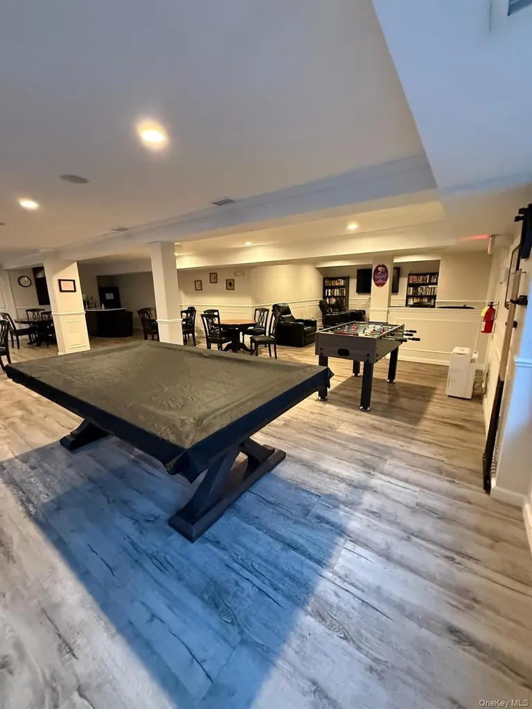 128 Santa Barbara Drive Plainview NY 11803