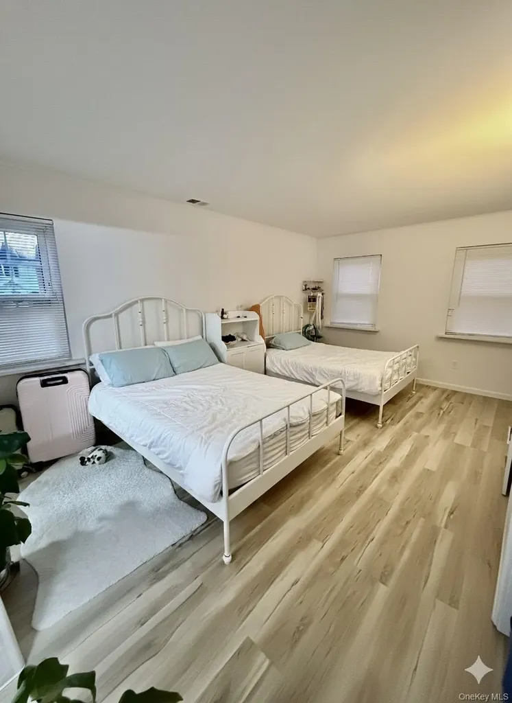 128 Santa Barbara Drive Plainview NY 11803