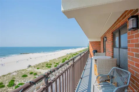 230 W Broadway Long Beach NY 11561