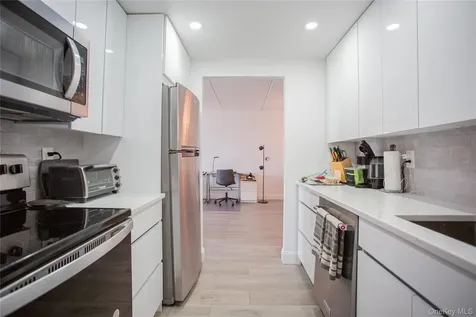 230 W Broadway Long Beach NY 11561
