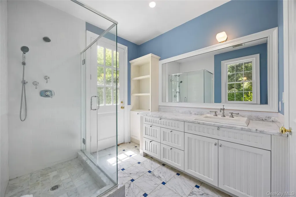 47 Valley Road Old Westbury NY 11568