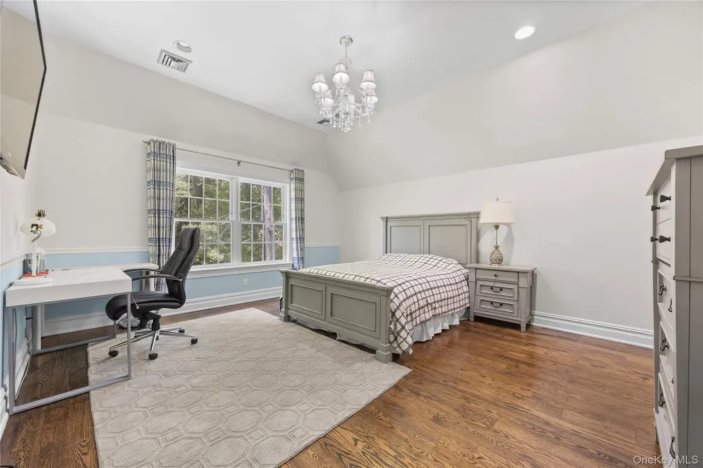 47 Valley Road Old Westbury NY 11568