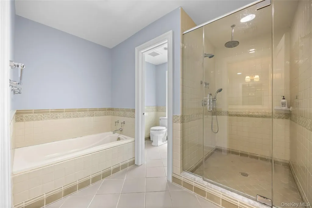 47 Valley Road Old Westbury NY 11568