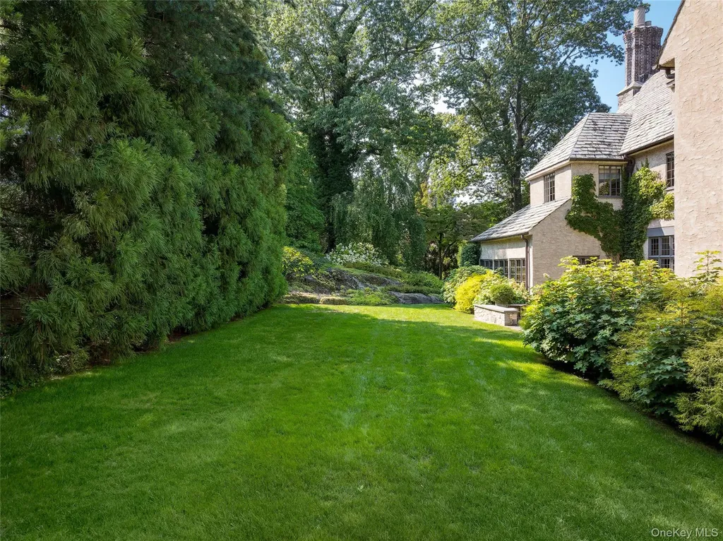 42 Masterton Road Bronxville NY 10708