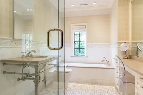 42 Masterton Road Bronxville NY 10708