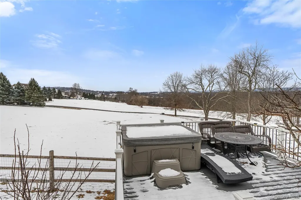 140 Gate Schoolhouse Road New Hampton NY 10958