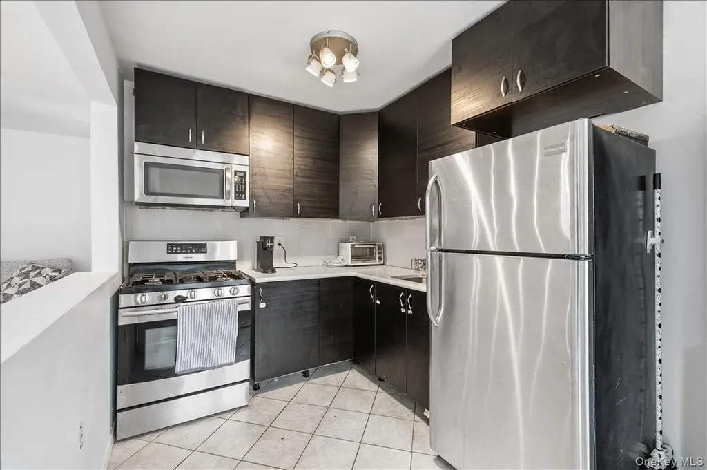 1210 Plainview Avenue Far Rockaway NY 11691