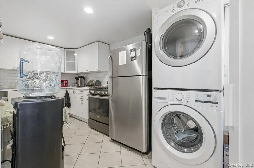 1210 Plainview Avenue Far Rockaway NY 11691