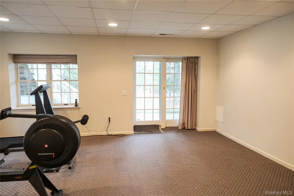 6 Holly Knolls Armonk NY 10504
