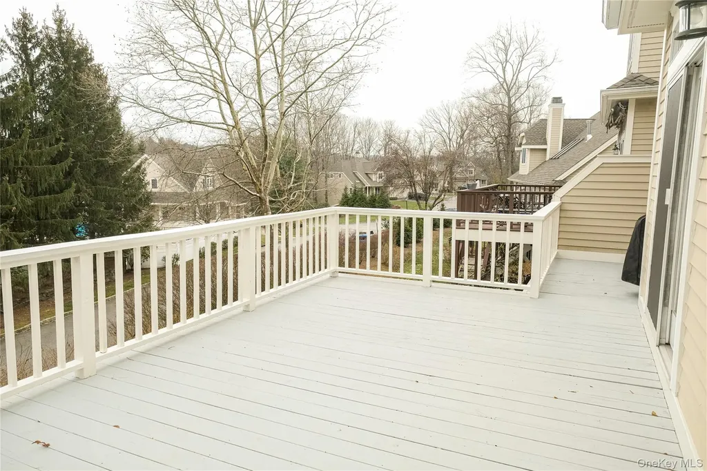 6 Holly Knolls Armonk NY 10504