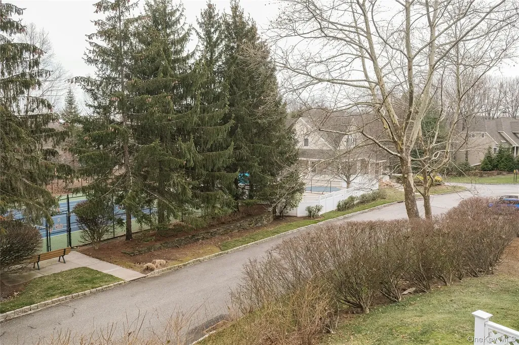 6 Holly Knolls Armonk NY 10504