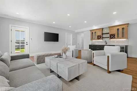 1828 Soundview Court Yorktown Heights NY 10598
