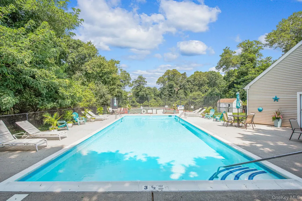 24 Spinnaker Lane East Patchogue NY 11772