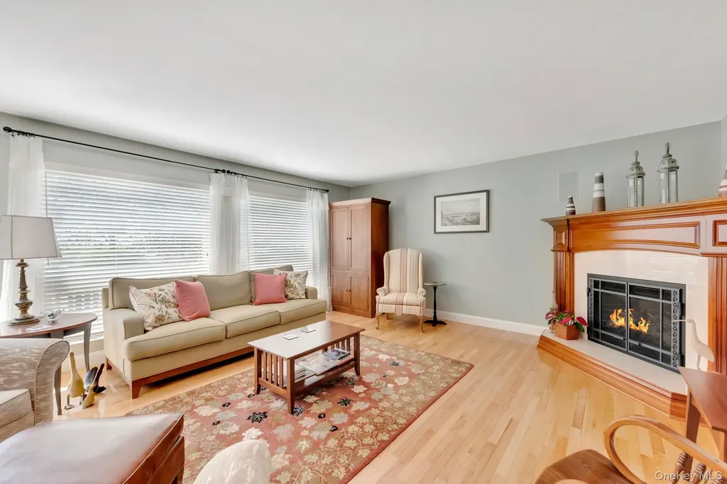 24 Spinnaker Lane East Patchogue NY 11772