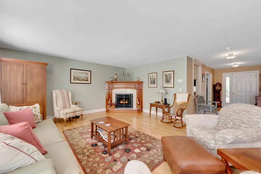 24 Spinnaker Lane East Patchogue NY 11772