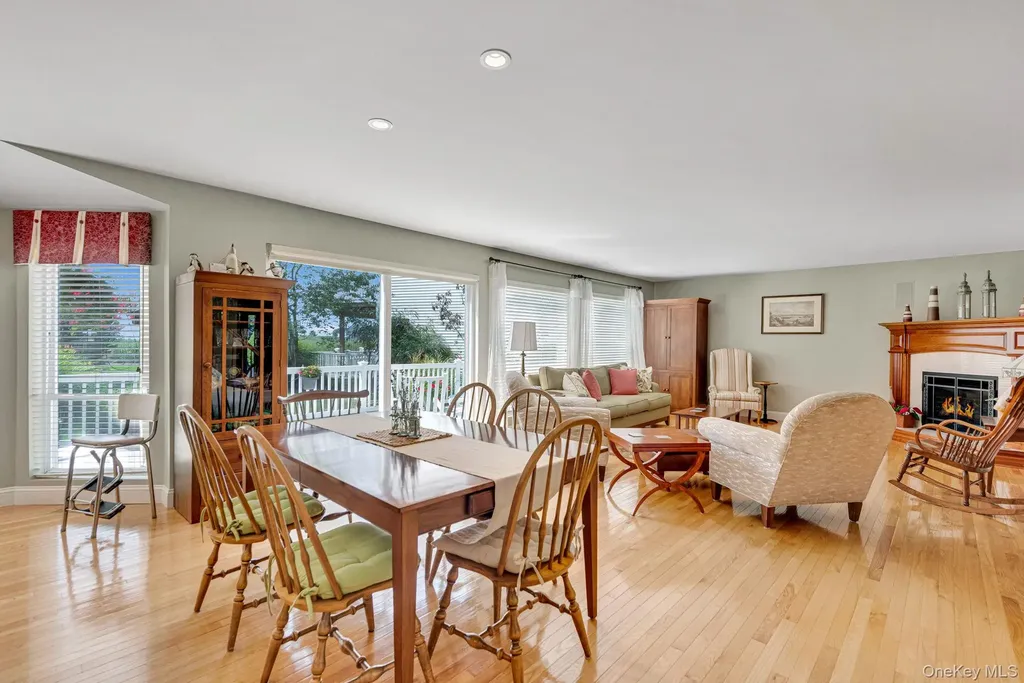 24 Spinnaker Lane East Patchogue NY 11772