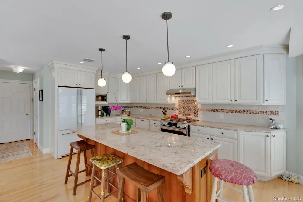 24 Spinnaker Lane East Patchogue NY 11772