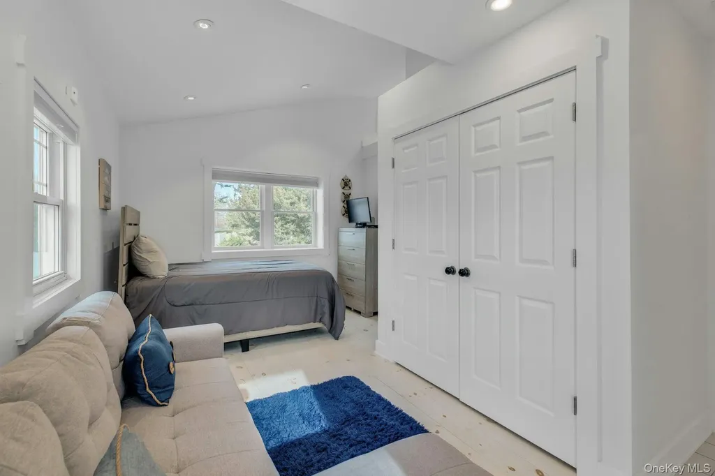 7 Springville Circle Hampton Bays NY 11946