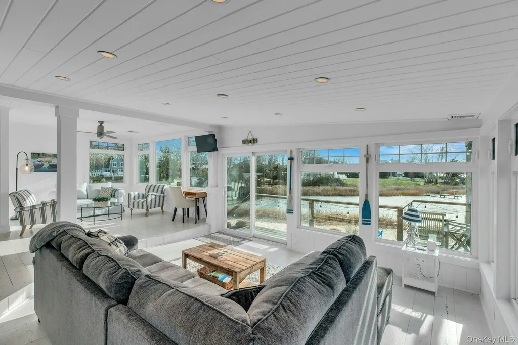 7 Springville Circle Hampton Bays NY 11946