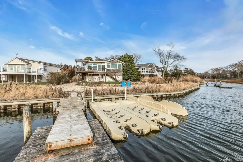 7 Springville Circle Hampton Bays NY 11946