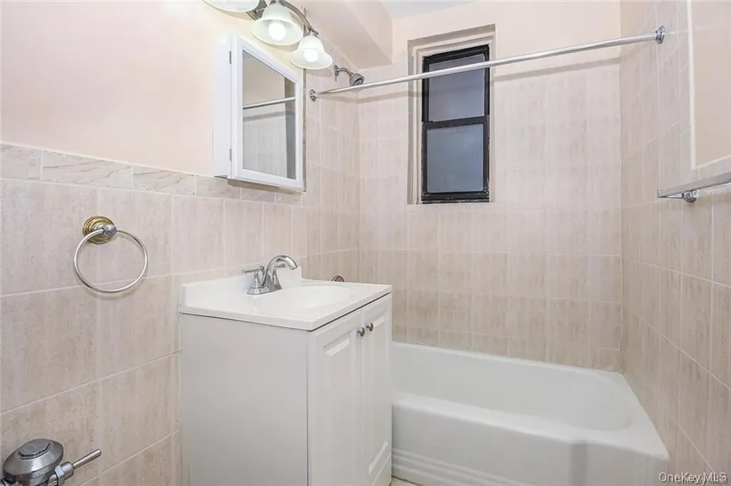 3531 Bronxwood Avenue Bronx NY 10469