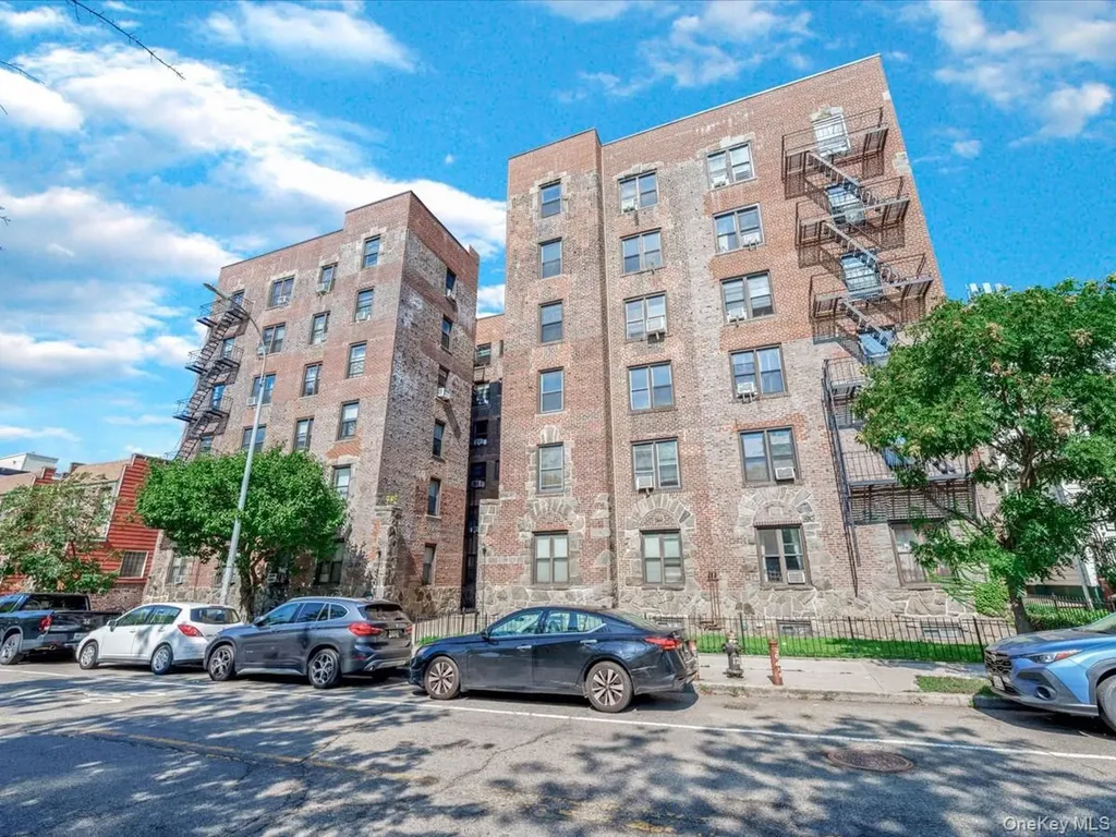 9524 Fort Hamilton Parkway Brooklyn NY 11209