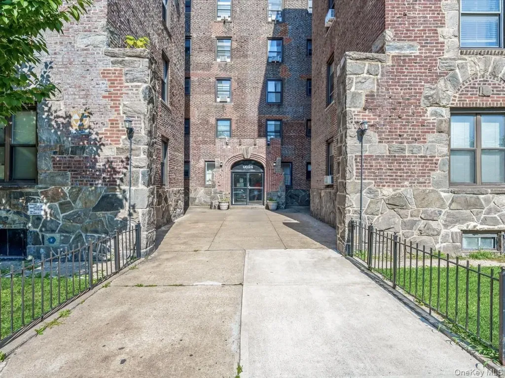 9524 Fort Hamilton Parkway Brooklyn NY 11209