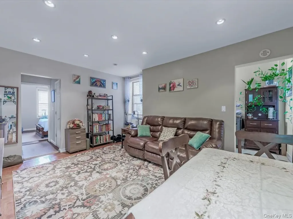 9524 Fort Hamilton Parkway Brooklyn NY 11209
