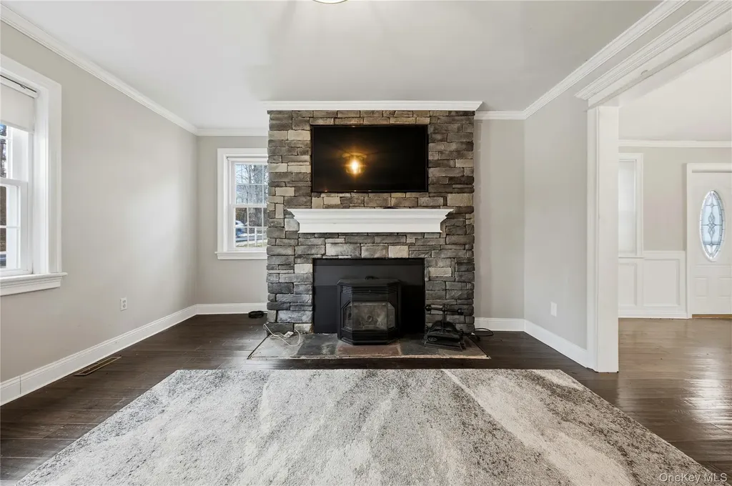293 State Route 94 S Warwick NY 10990