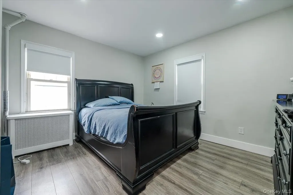 523 Bayview Avenue Cedarhurst NY 11516