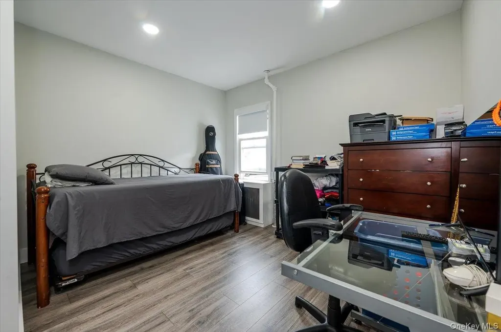 523 Bayview Avenue Cedarhurst NY 11516