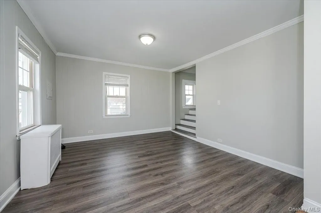 523 Bayview Avenue Cedarhurst NY 11516