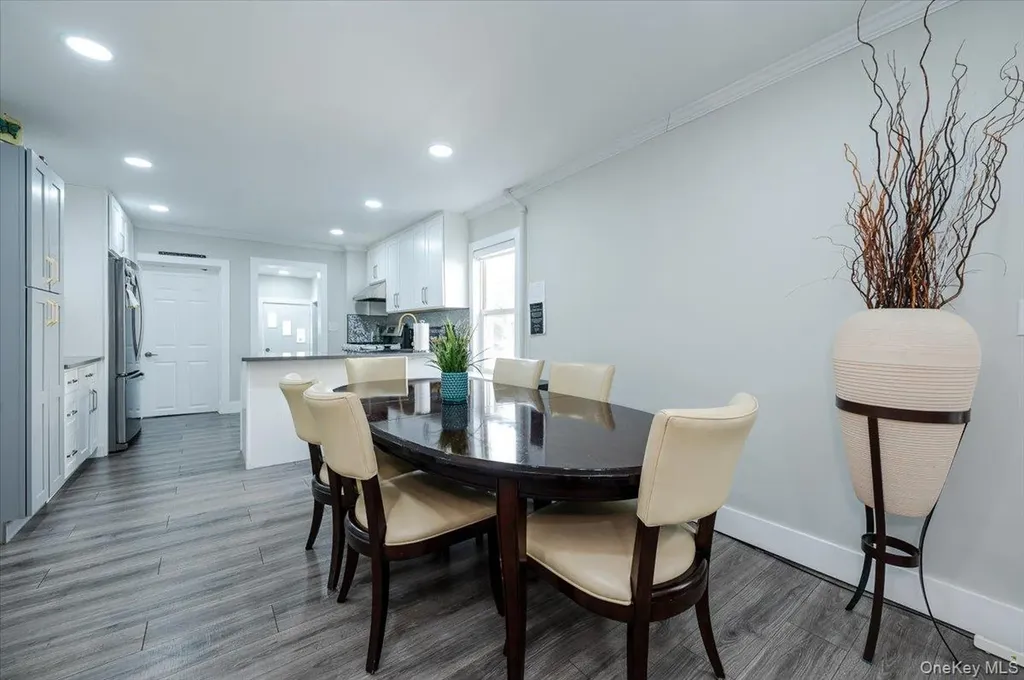 523 Bayview Avenue Cedarhurst NY 11516