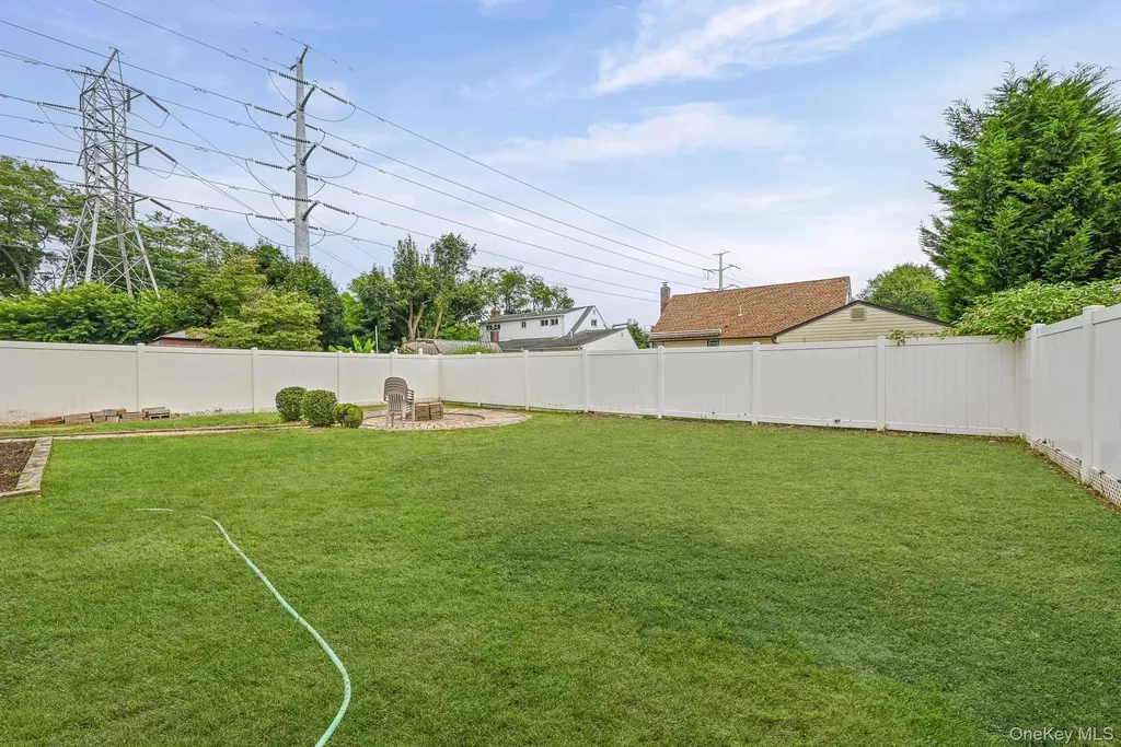 96 S Windhorst Avenue Bethpage NY 11714