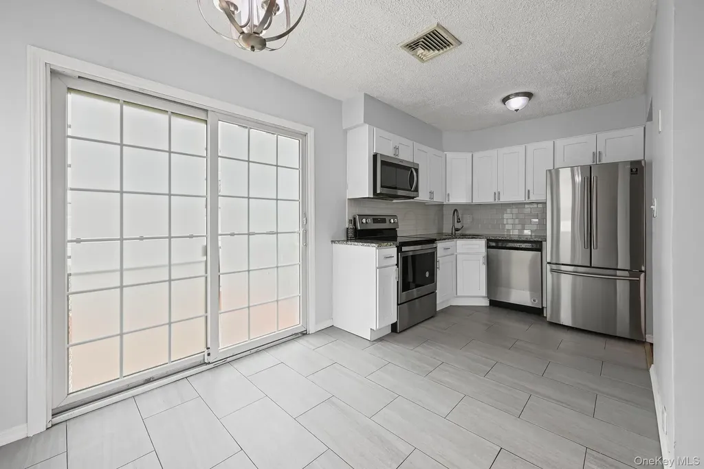 96 S Windhorst Avenue Bethpage NY 11714