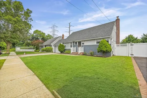96 S Windhorst Avenue Bethpage NY 11714