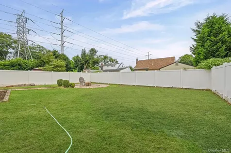 96 S Windhorst Avenue Bethpage NY 11714