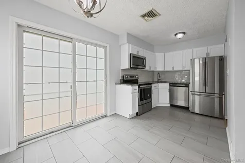 96 S Windhorst Avenue Bethpage NY 11714