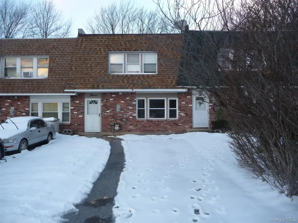 12 Shelley Court Middletown NY 10941
