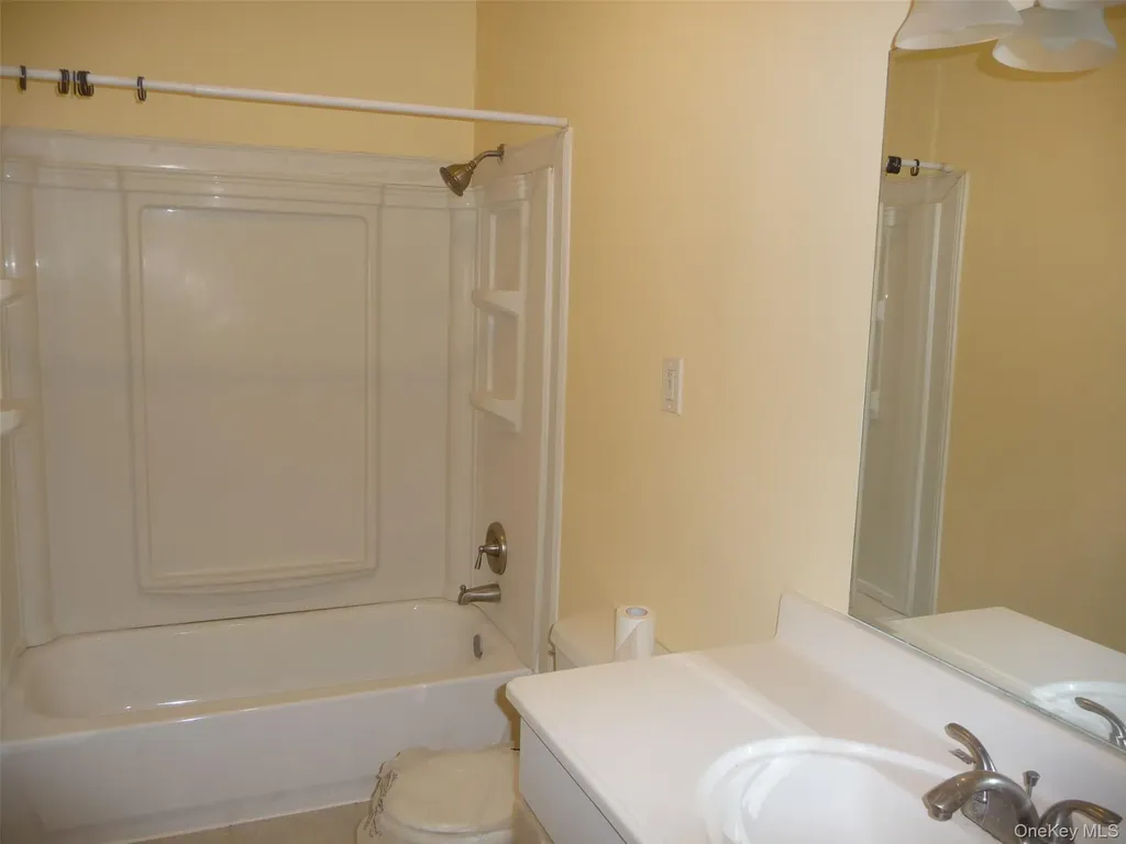 12 Shelley Court Middletown NY 10941