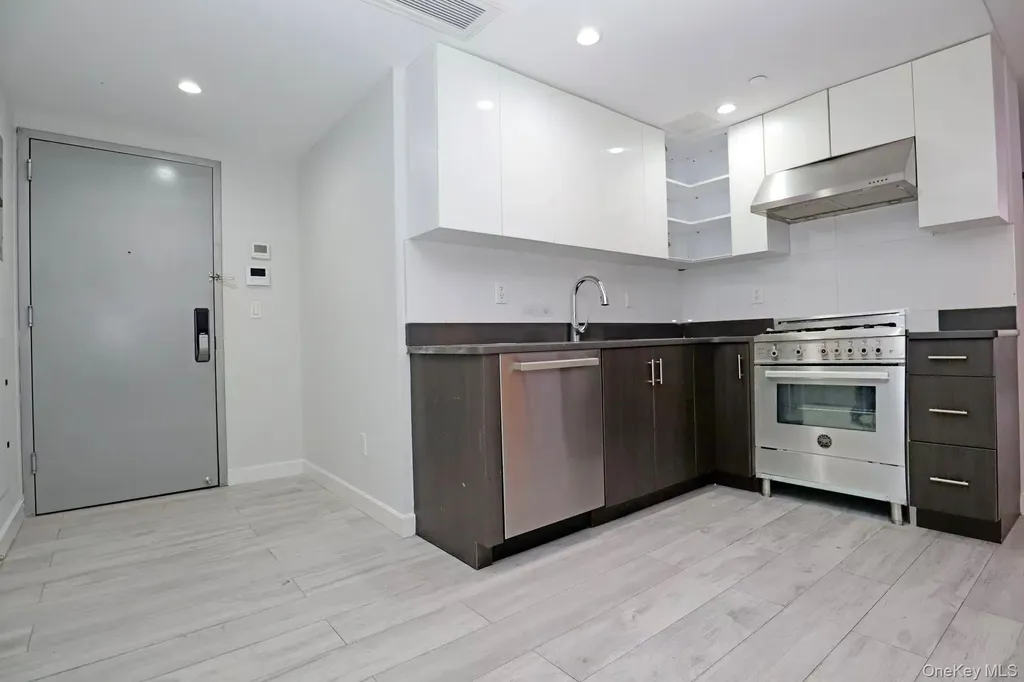 15815 Union Turnpike Fresh Meadows NY 11366