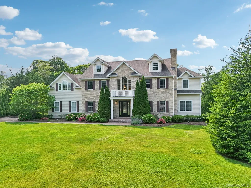 4 Celestial Court Saint James NY 11780