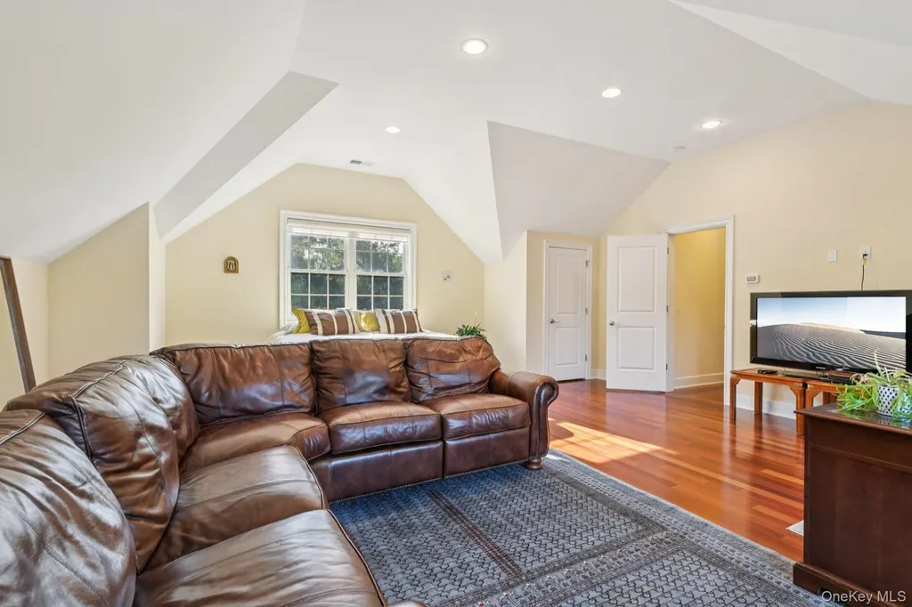 4 Celestial Court Saint James NY 11780