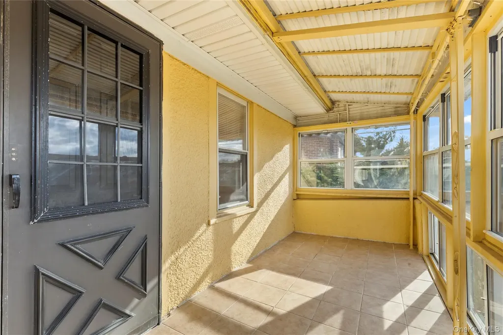 264 Laurelton Boulevard Long Beach NY 11561