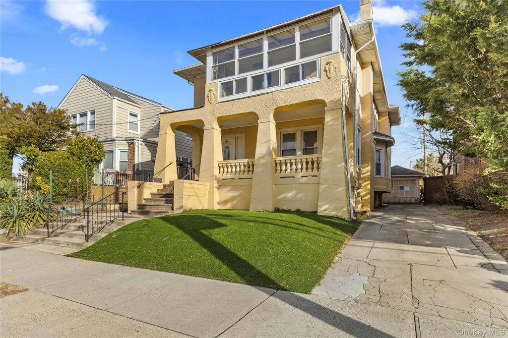 264 Laurelton Boulevard Long Beach NY 11561